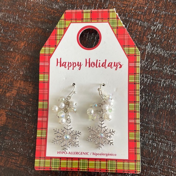 NWT Holiday Snowflake Earrings - Picture 1 of 2